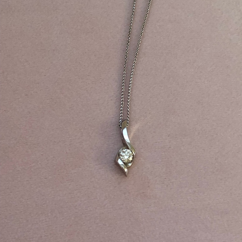 14K White Gold 1/4 Diamond Necklace